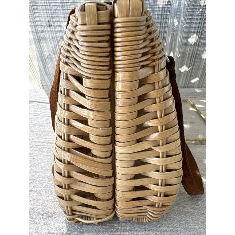 Vintage Bonnie International Wicker Cream Handbag Leather Trim & Chain -see pics